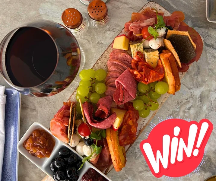 Win a 𝐂𝐡𝐚𝐫𝐜𝐮𝐭𝐞𝐫𝐢𝐞 𝐁𝐨𝐚𝐫𝐝 𝐟𝐨𝐫 𝟐 𝐰𝐢𝐭𝐡 𝐚 𝐛𝐨𝐭𝐭𝐥𝐞 𝐨𝐟 𝐰𝐢𝐧𝐞