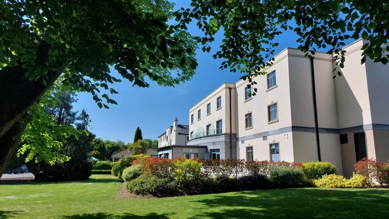 Win a Pair of Tickets plus Overnight Stay to see Lorraine McDonald at the Shamrock Lodge Hotel