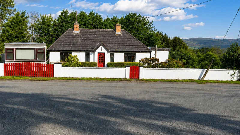 Enter Raffle to Win Furnished 3 Bed Cottage + Mobile home Wexford hosted by C kendrick