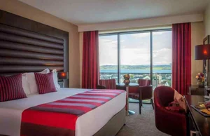 WIN tickets to Stars of Irish Country Concert plus a B&B stay in the Lough Rea Hotel